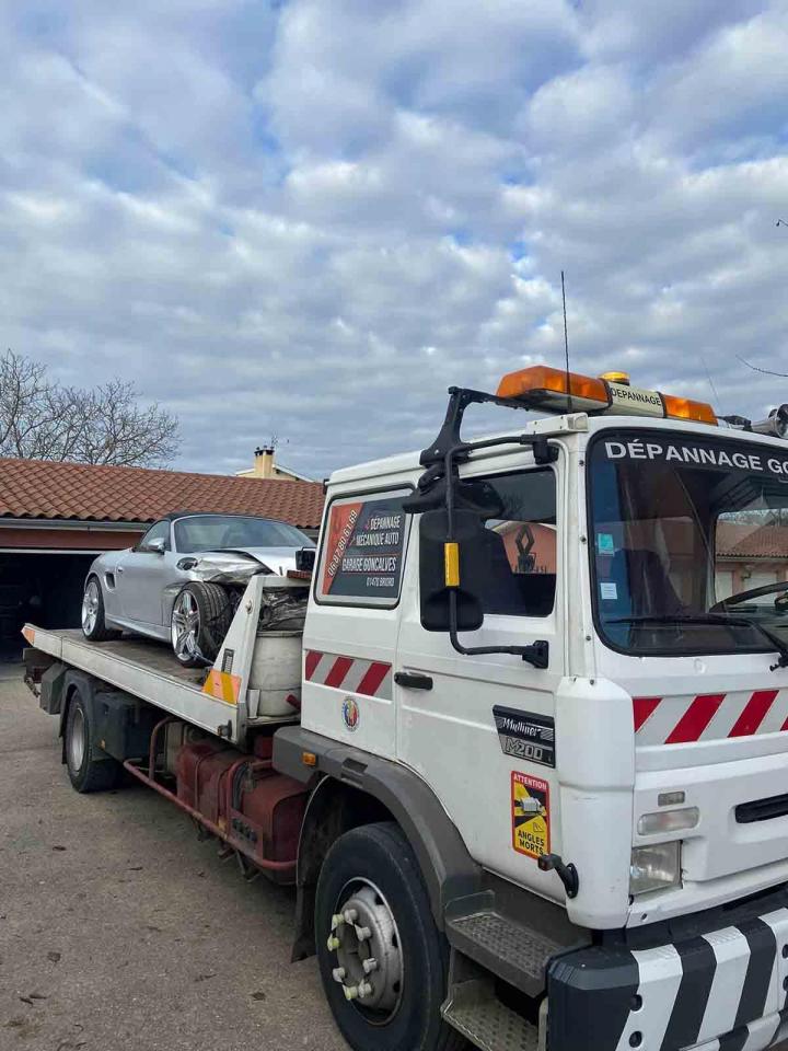 Remorquage de voitures Briord